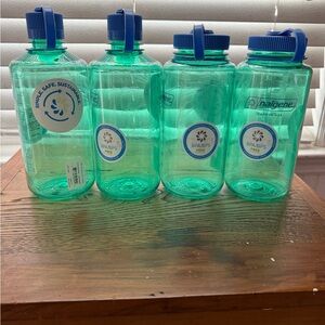 4x  Nalgene 32 OZ Pastel Green Leak Proof Water Bottle Bpa Free Everyday Use